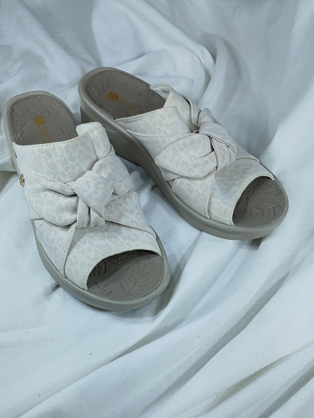 B Zees womens Knotted Slip-On Mules in Off-White